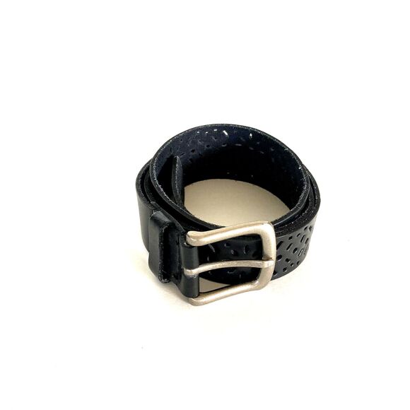 Leather Belt Women’s Size M Black Laser Cut 1-1/4" Wide Pewter Tone Buckle - Picture 1 of 4